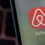 El 'guiño' de la CNMC que alegra a Airbnb en Canarias en medio de su récord histórico de facturación 1 Merca2 app de Airbnb. Imagen Promocional