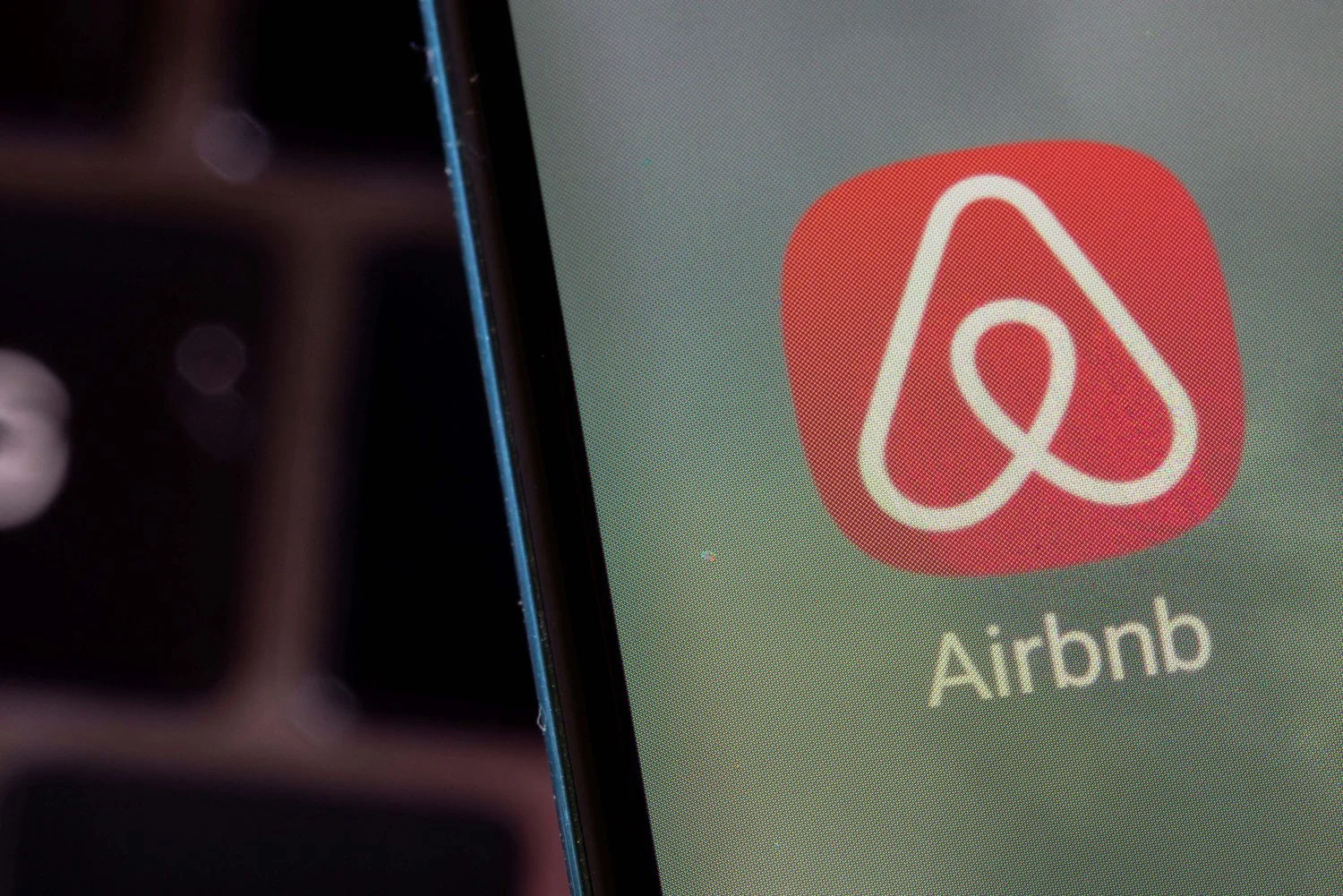 app de Airbnb. Imagen Promocional app de Airbnb. Imagen Promocional