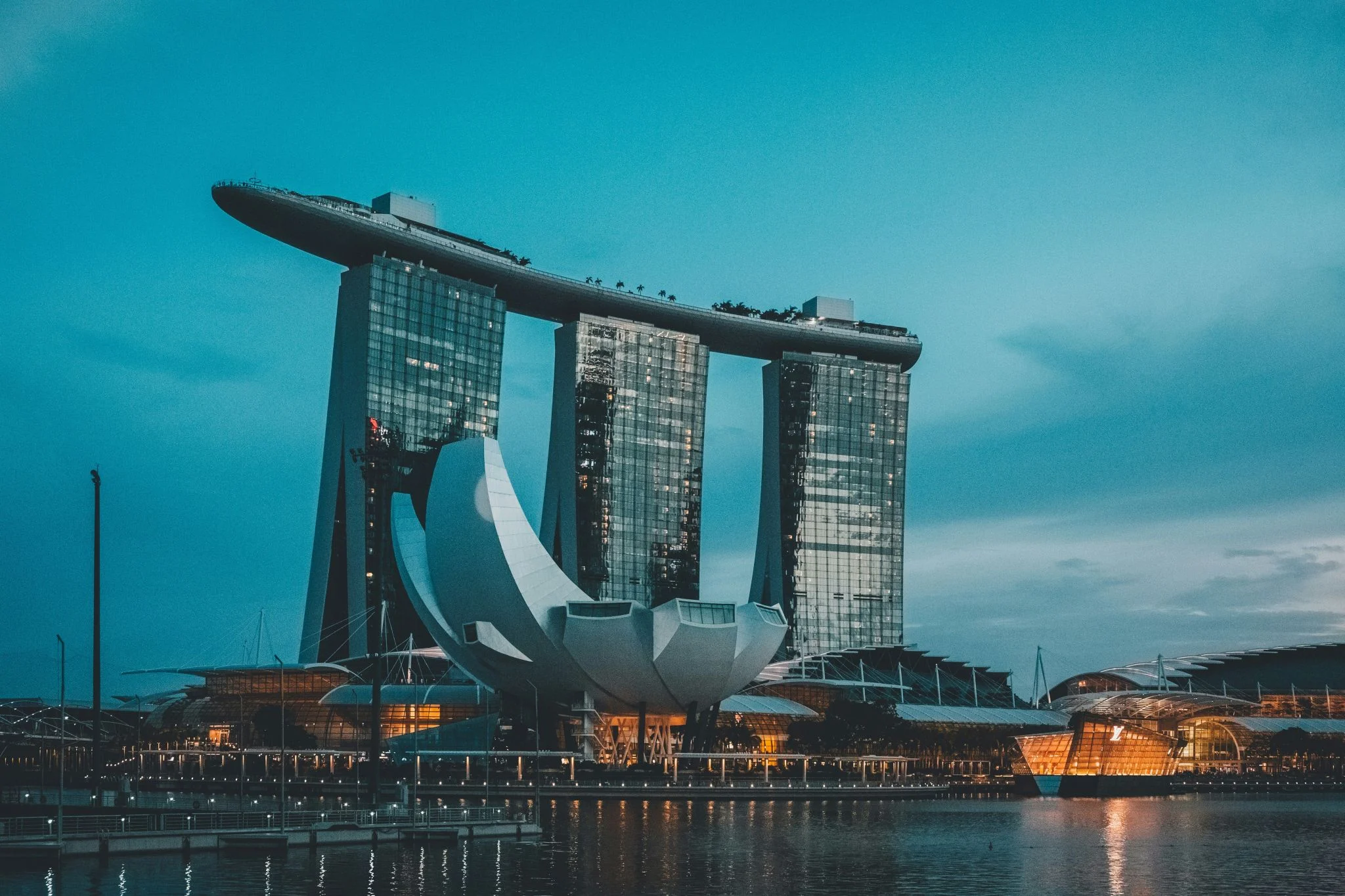Singapur incluye a Bybit en su lista de alerta: el exchange opera sin licencia MAS 1 Merca2 MAS Bybit