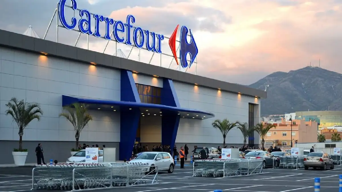 El plan de Carrefour para 2030 choca con la inflación, la deuda y un consumo más débil