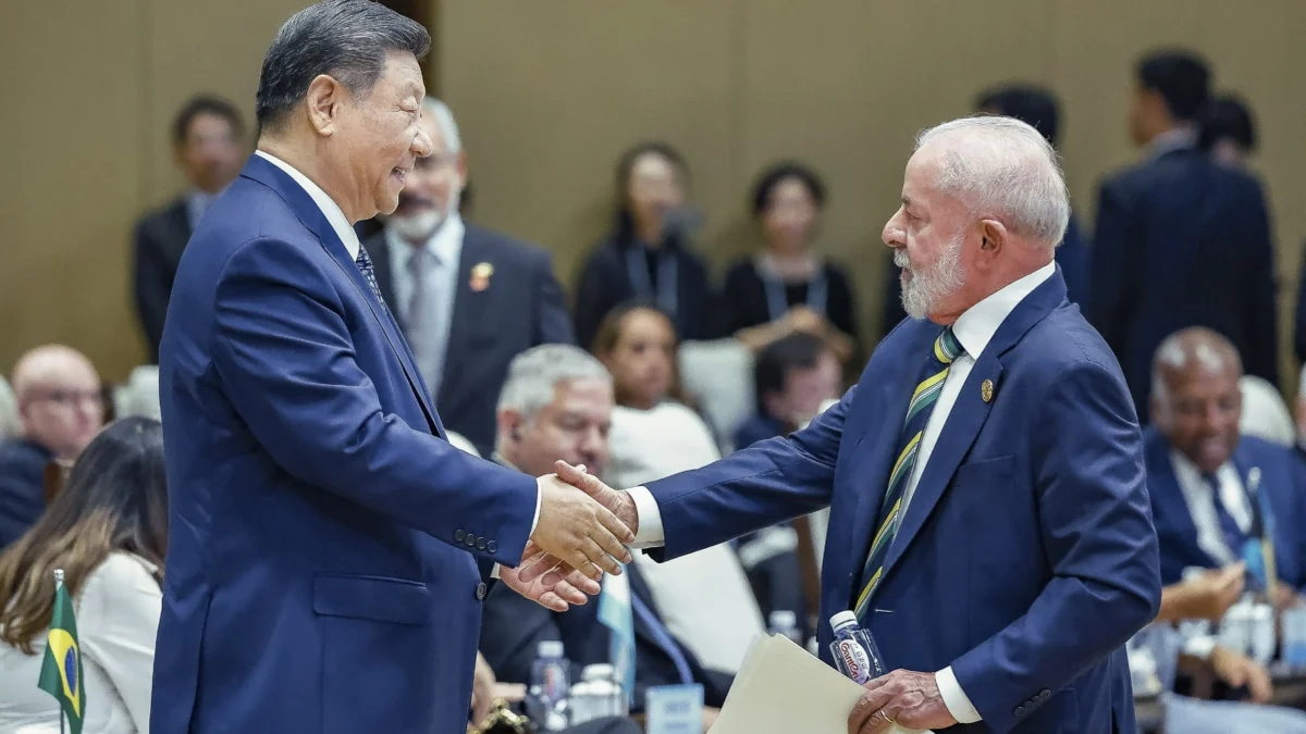 Moody’s advierte: La influencia china en América Latina (116.000 millones de dólares) desplaza a la manufactura local y amenaza a la cadena europea