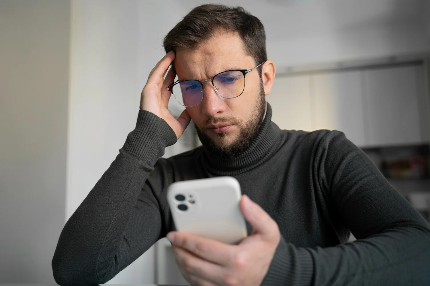 UE obliga a Meta a abrir WhatsApp a chatbots de IA: el efecto en las acciones