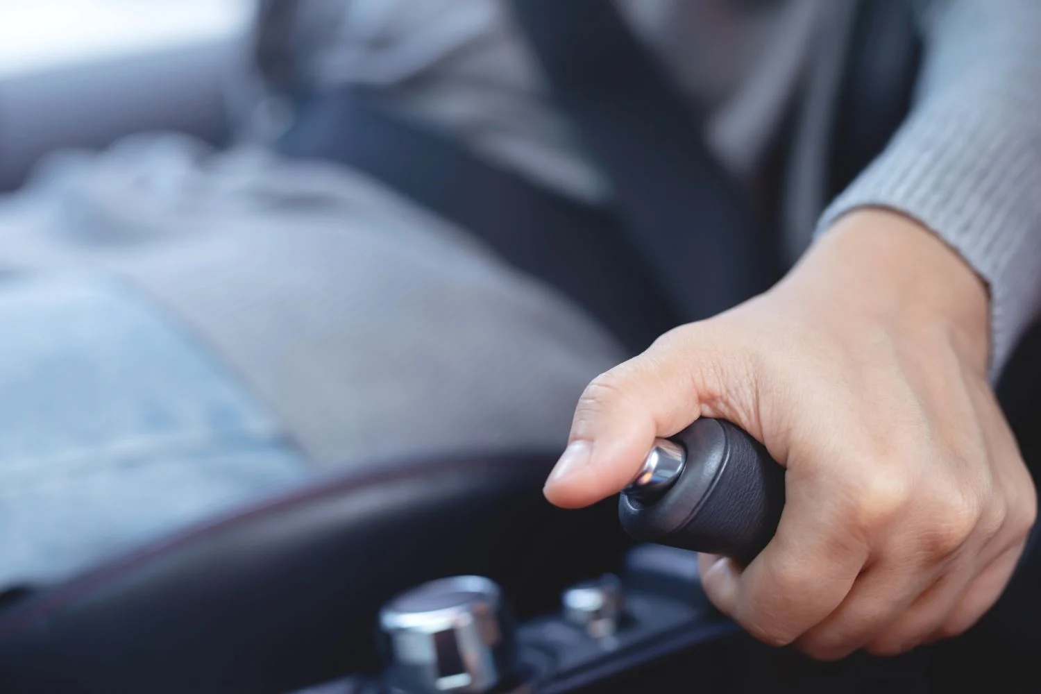 Multa por dormir en el coche: hasta 600 euros según la DGT para este verano