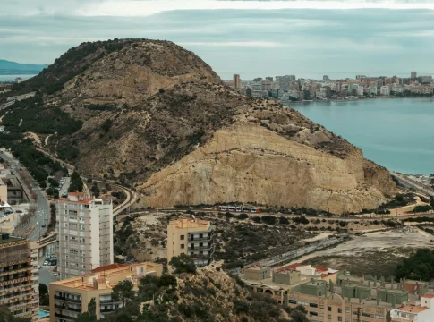 gobierno-inyecta-719m-gigafactoria-ia-mo-portada gigafactoría IA Móra la Nova