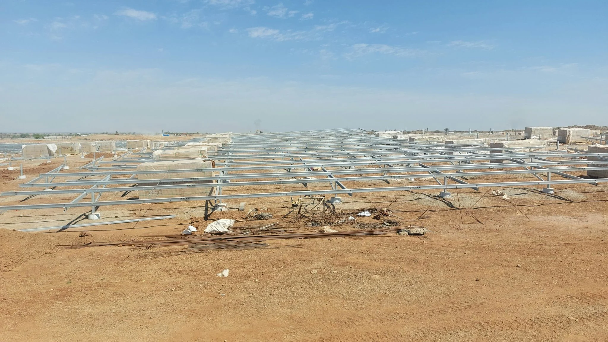 Industrialización solar en la India: 150 GW instalados y la planta de 30 GW en Khavda, la mayor del mundo 11 Merca2 Khavda