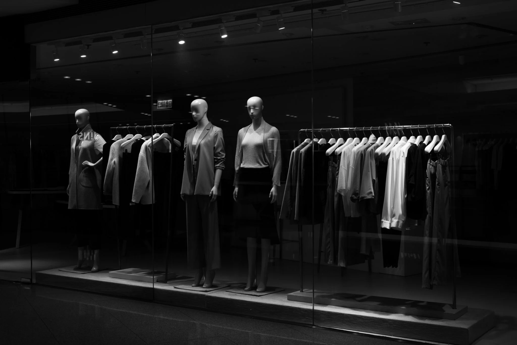 Mango aperturas Inditex: abrir una tienda al día frente al cierre de Zara y el impacto en el consumidor 1 Merca2 Mango tiendas 2026