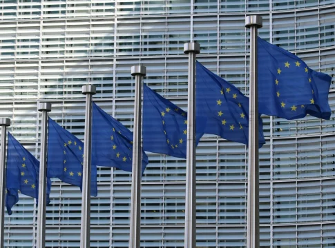 mica-expulsa-startups-cripto-europa-ledg-portada MiCA startups cripto Europa