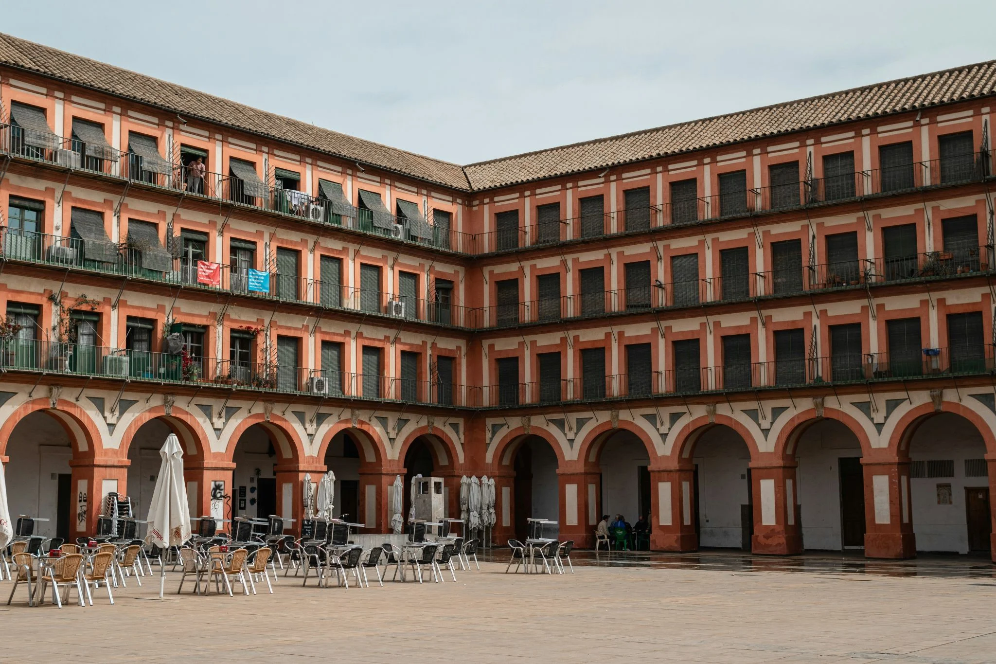 Oposiciones Secundaria y Conservatorio Andalucía 2026: 21.000 aspirantes, sedes y horarios del 20 de junio 1 Merca2 21.000 aspirantes oposiciones