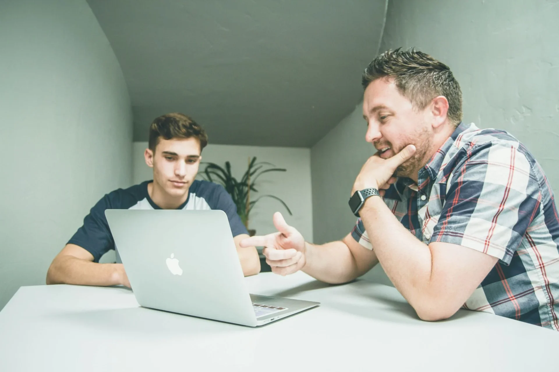 reverse-mentoring-startups-ia-portada reverse mentoring startups