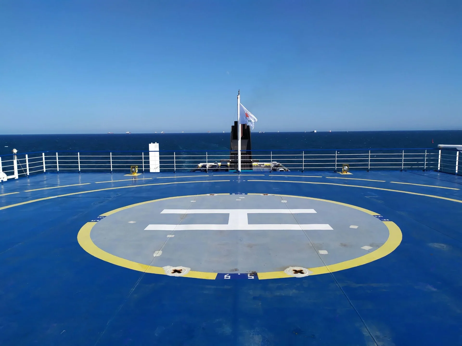 superyate-steven-spielberg-tar-seven-seas-yate-1 Seven Seas yate