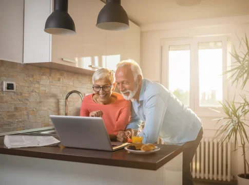 Adultos mayores 55