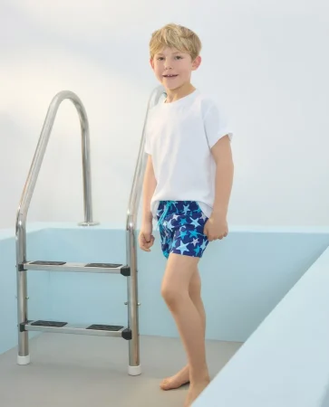 8 bañadores completos de El Corte Inglés por menos de 30 euros para toda la familia este verano 6 Merca2 Banador estampado de nino Merca2