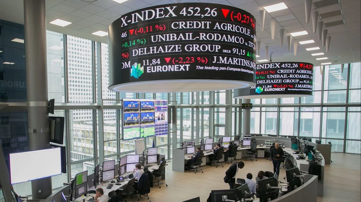 Imagen: Mercados. Bolsa Euronext París Columbia Threadneedle prevé un segundo semestre más favorable para los mercados pese a la incertidumbre
