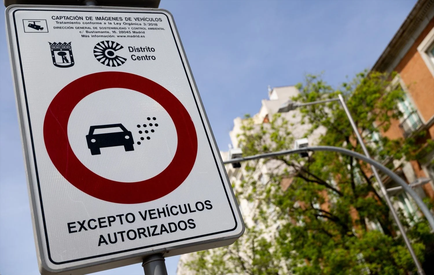 Cartel de la ZBE de Madrid. Fuente: Agencias Cartel de la ZBE de Madrid. Fuente: Agencias