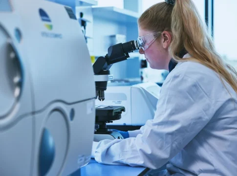 Imagen: Grifols Quality Control Laboratory Irlanda Imagen: Grifols Quality Control Laboratory Irlanda