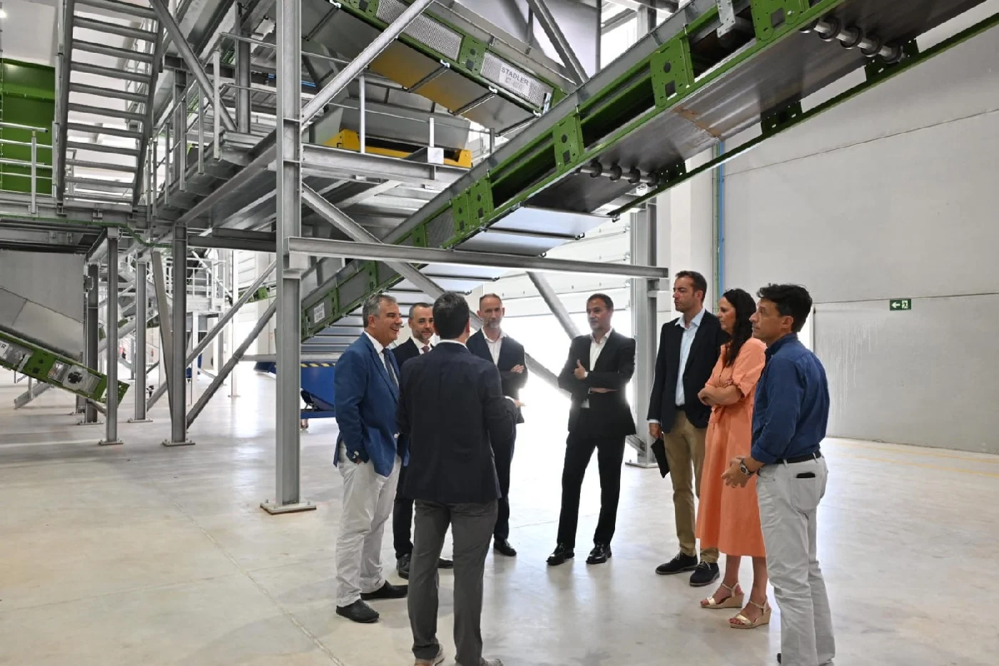 Grupo Griñó inaugura una infraestructura clave para el futuro de la economía circular en la Región de Murcia 1 Merca2 Representantes institucionales y directivos de Grupo Griñó durante la inauguración de la nueva infraestructura en la Región de Murcia.