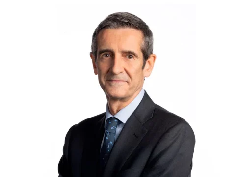Repsol, Luis Cabra Dueñas, director general de Transición Energética, Tecnología, Institucional y Adjunto al CEO RBC eleva el atractivo de Repsol: ve un potencial del 50% por el impulso del refino y fija un precio objetivo de 32 euros. Imagen: Repsol, Luis Cabra Dueñas, director general de Transición Energética, Tecnología, Institucional y Adjunto al CEO