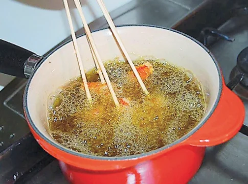 Un restaurante japonés que lleva más de 66 años reutilizando el aceite de freír gana un prestigioso galardón Un restaurante japonés que lleva más de 66 años reutilizando el aceite de freír gana un prestigioso galardón
