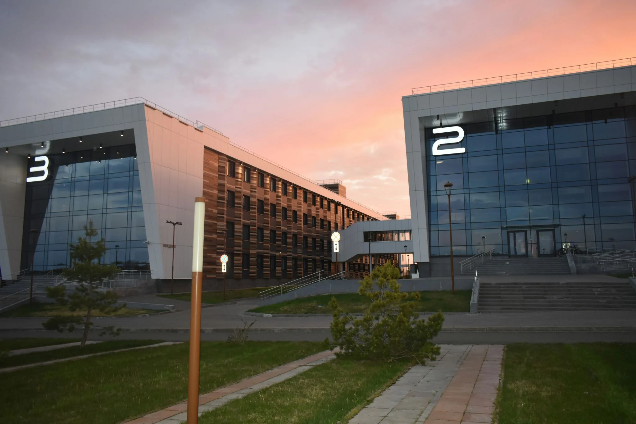 Amancio Ortega cierra la compra de un complejo de oficinas en París por 850 millones y suma 132 activos en 13 países 1 Merca2 Pontegadea París oficinas