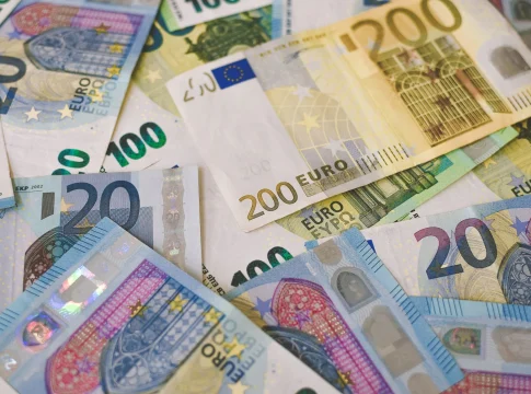 bce-presenta-nuevos-billetes-e-bce-billetes-diseno-1 BCE billetes diseño