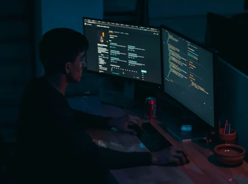 claude-opus-5-startups-optimiz-modelos-ia-coste-1 modelos IA coste
