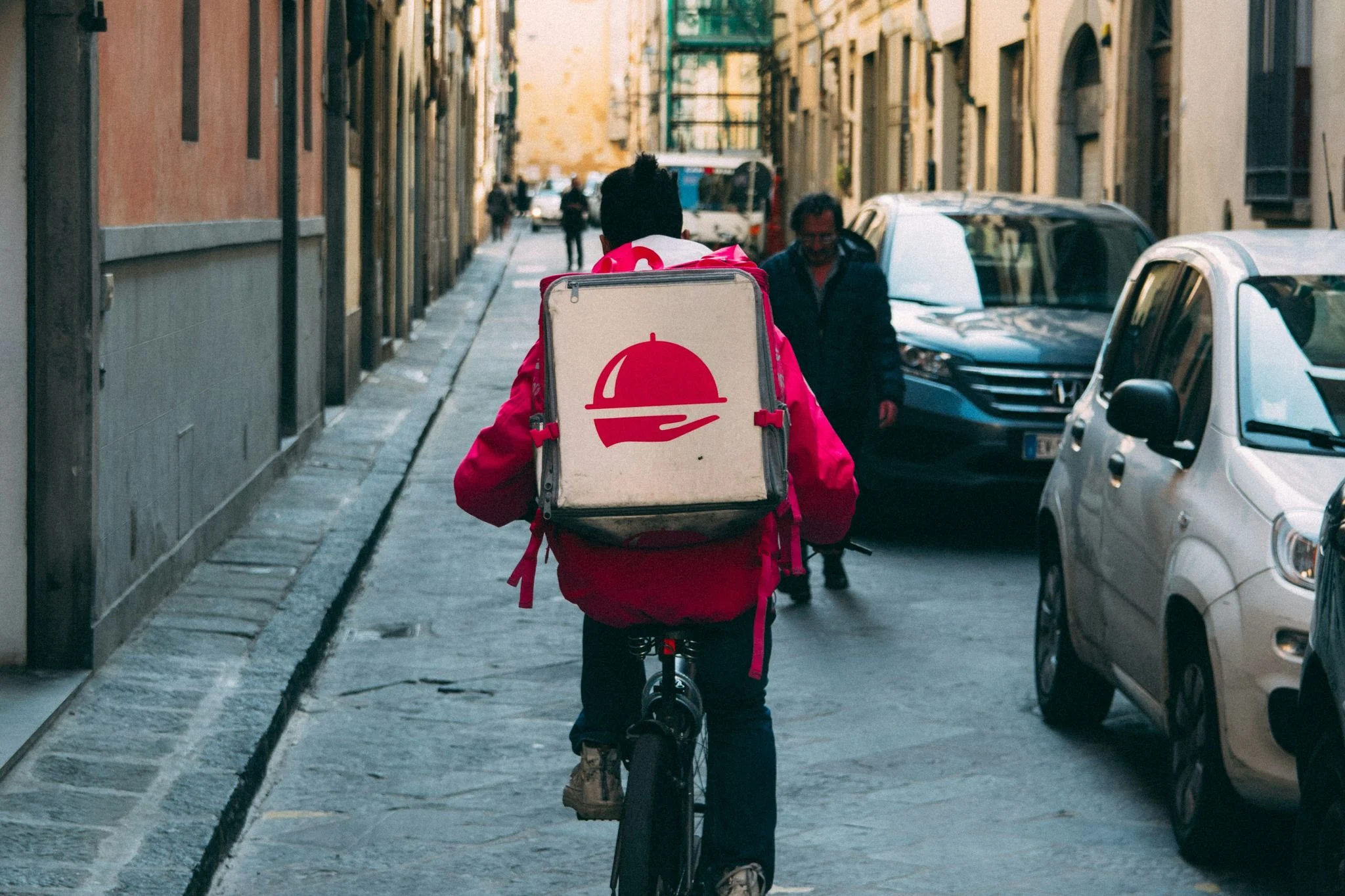 Tesco se lanza a Uber Eats y Deliveroo: la compra rápida de supermercado que podría llegar a España 1 Merca2 Tesco Uber Eats