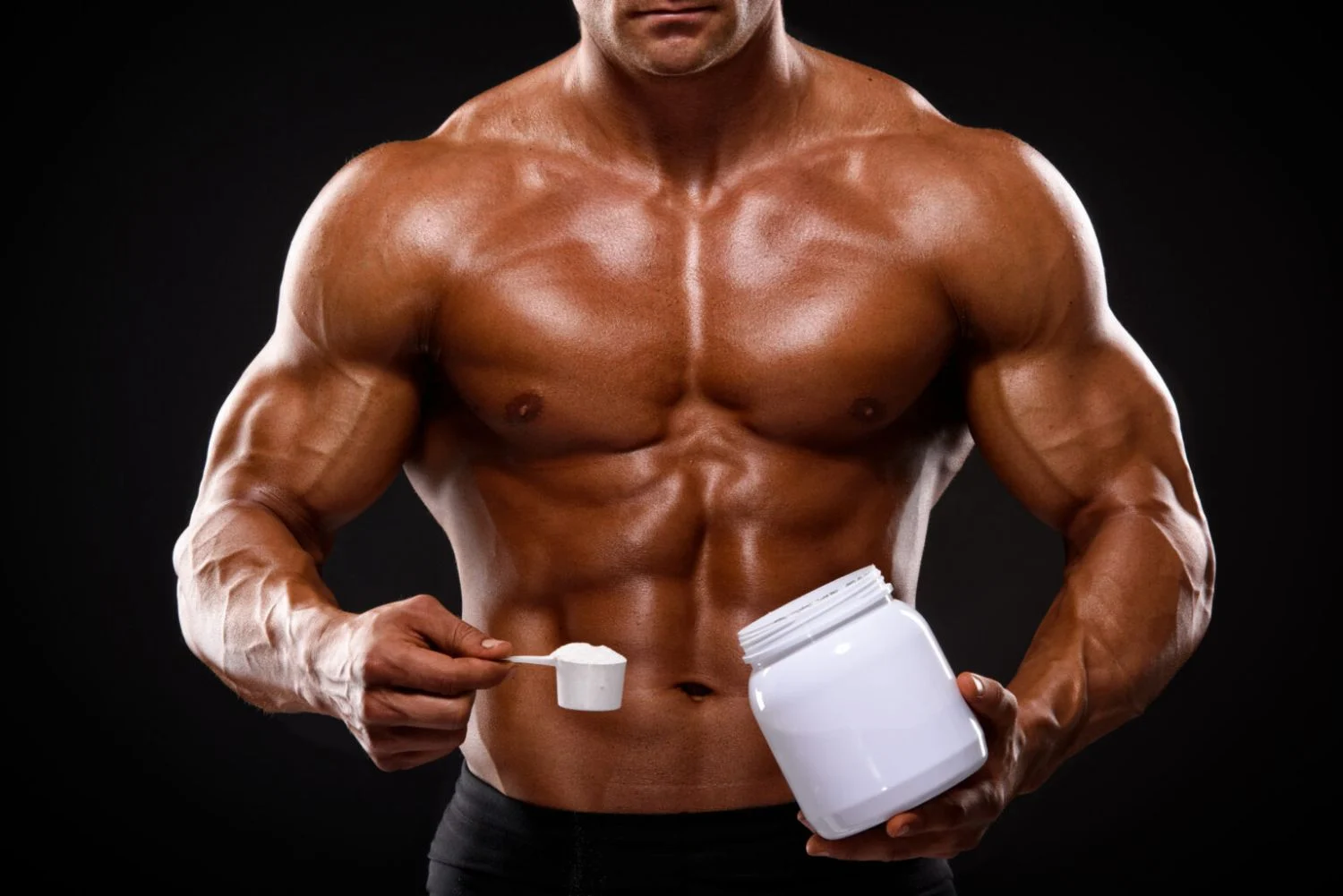 Creatina para mayores: cómo el entrenamiento de fuerza maximiza su efecto en masa muscular
