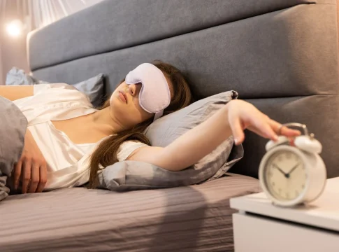 La fatiga matutina tras dormir ocho horas puede indicar apnea del sueño o déficit de magnesio La fatiga matutina tras dormir ocho horas puede indicar apnea del sueño o déficit de magnesio