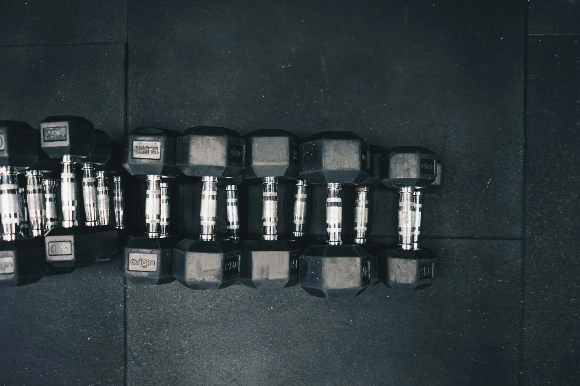 dumbbell-death-march-ejercicio-unilatera-portada dumbbell death march