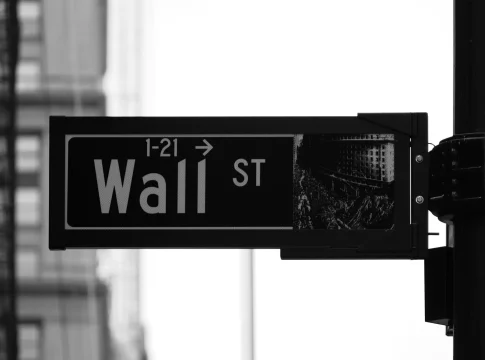 flujos-wall-street-etf-ethereum-portada ETF Ethereum flujos Wall Street