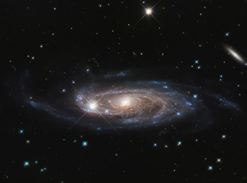 galaxia-asimetrica-hubble-virgo-portada galaxia asimétrica Hubble