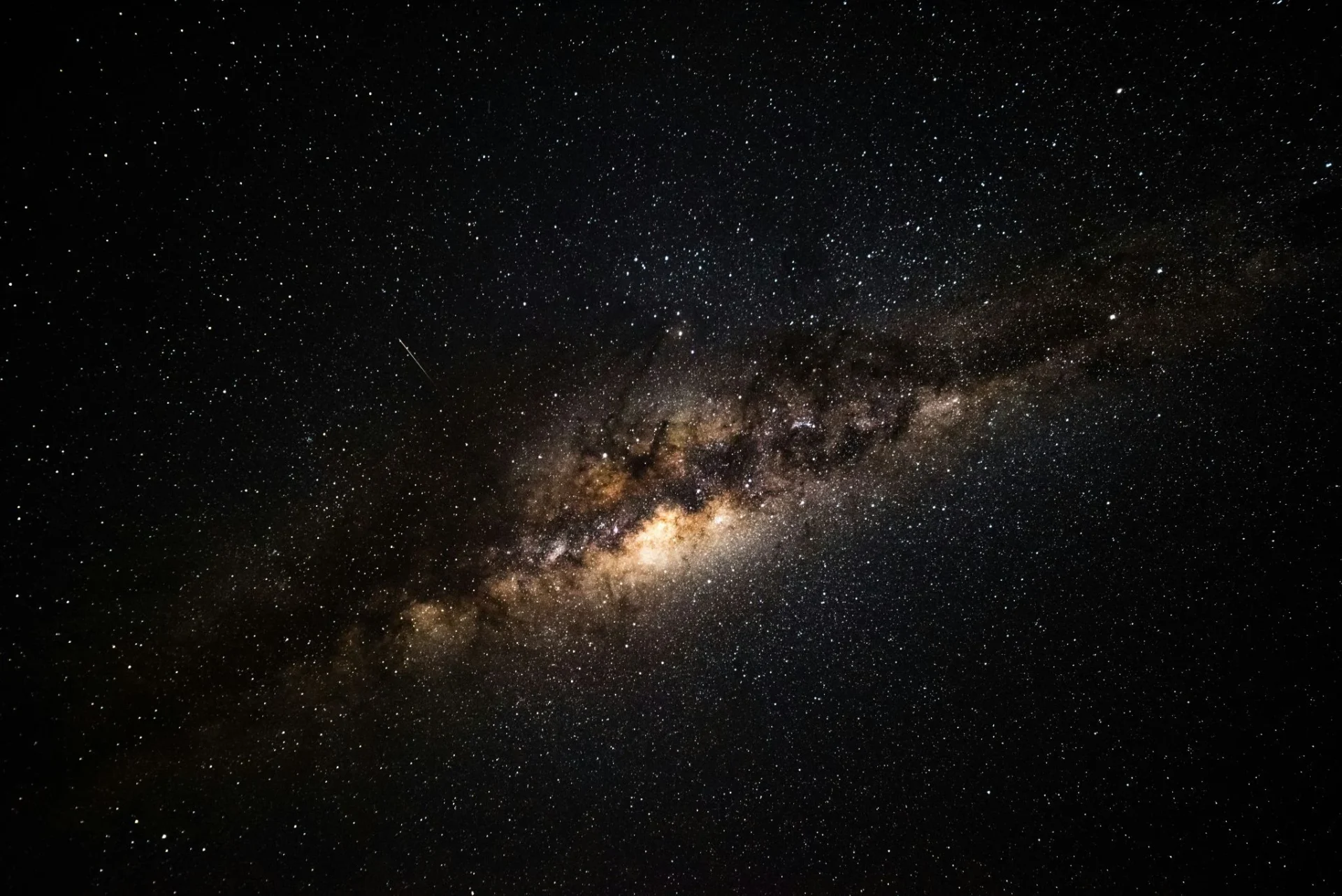 galaxia-centaurus-a-webb-detal-miri-1 MIRI