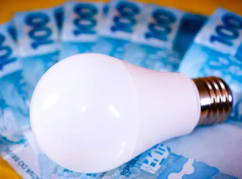 Por qué el precio de la luz puede dispararse hasta un 57% en un solo día de julio Por qué el precio de la luz puede dispararse hasta un 57% en un solo día de julio