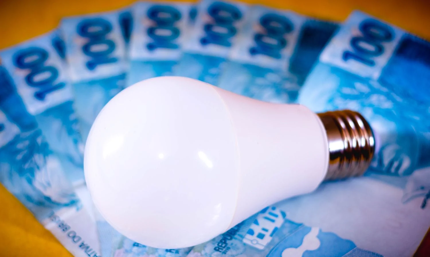 Por qué el precio de la luz puede dispararse hasta un 57% en un solo día de julio Por qué el precio de la luz puede dispararse hasta un 57% en un solo día de julio