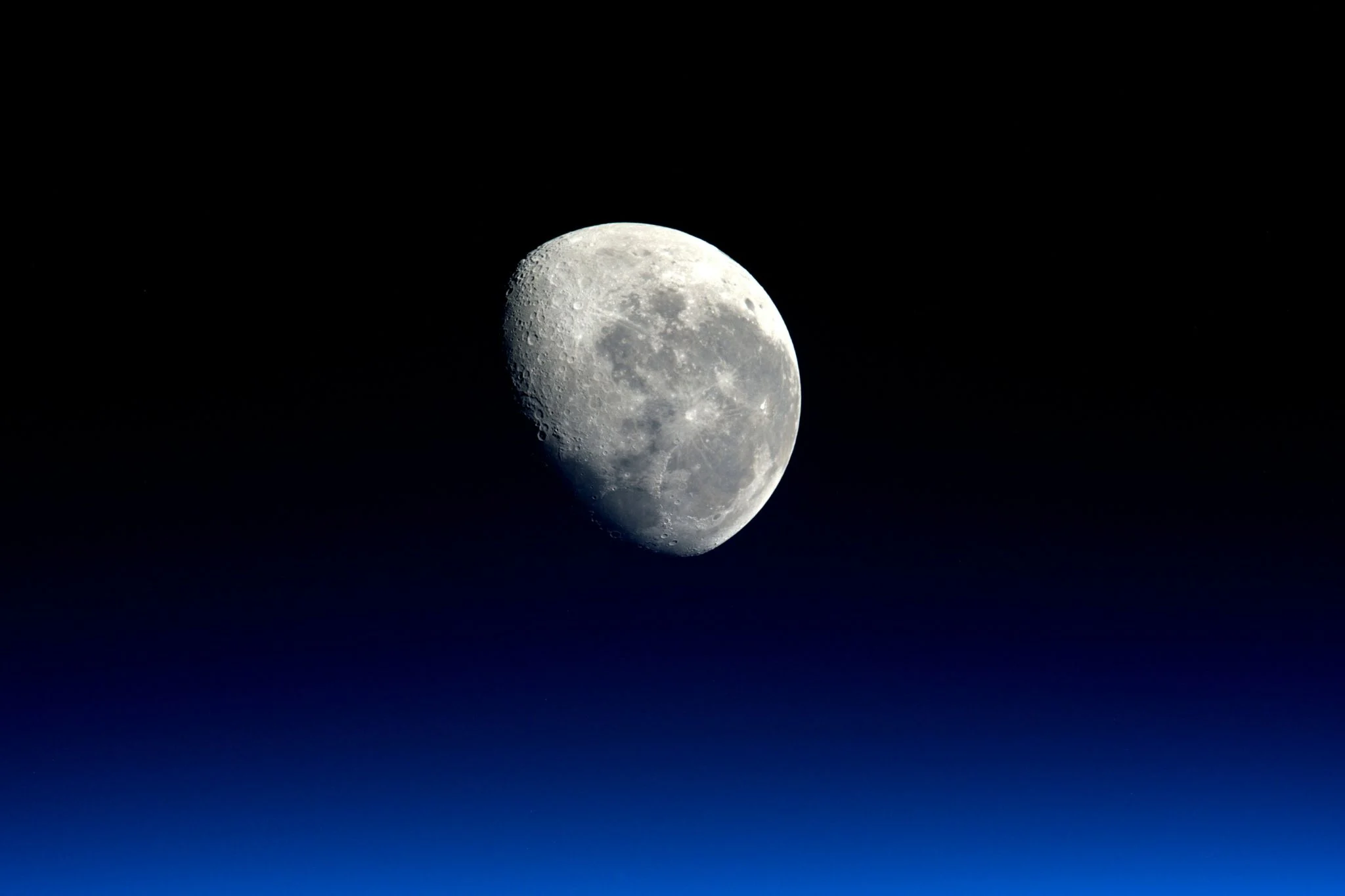 nueva luna Urano James Webb