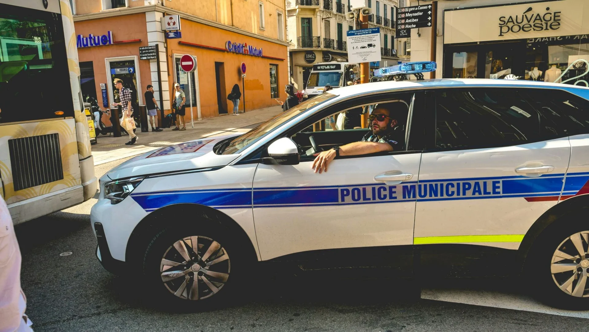 policia-desarticula-red-robo-moviles-tel-portada robo móviles Telefónica España