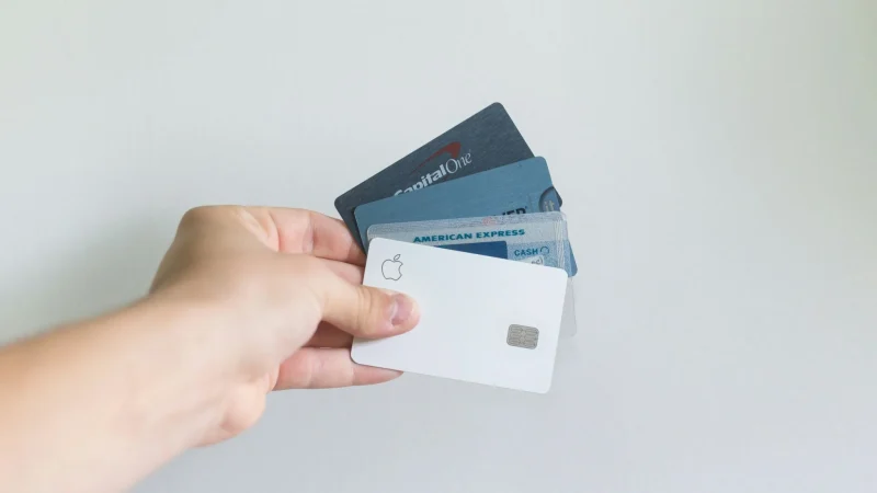 https://static.merca2.es/wp-content/uploads/2026/07/prohibicion-tarjetas-credito-sin-consent-portada-800x450.webp