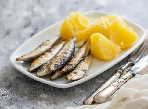 Aviso de los nutricionistas: la lata de conserva barata que aporta más calcio que un lácteo Aviso de los nutricionistas: la lata de conserva barata que aporta más calcio que un lácteo