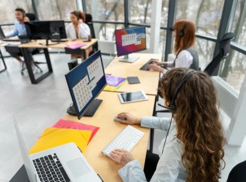 Cuidado si te prometen un sueldo extra al mes con esta aplicación de inteligencia artificial Cuidado si te prometen un sueldo extra al mes con esta aplicación de inteligencia artificial