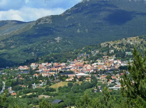 AEMET avisa a los viajeros de Madrid: los 3 pueblos de la sierra donde bajar del calor este fin de semana AEMET avisa a los viajeros de Madrid: los 3 pueblos de la sierra donde bajar del calor este fin de semana