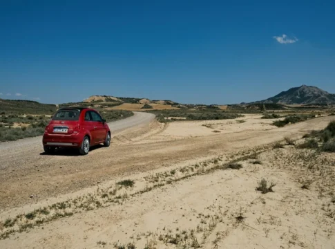 El coche español envejece por qué el calor extremo preocupa más en un parque con 14 años de media. El coche español envejece por qué el calor extremo preocupa más en un parque con 14 años de media.
