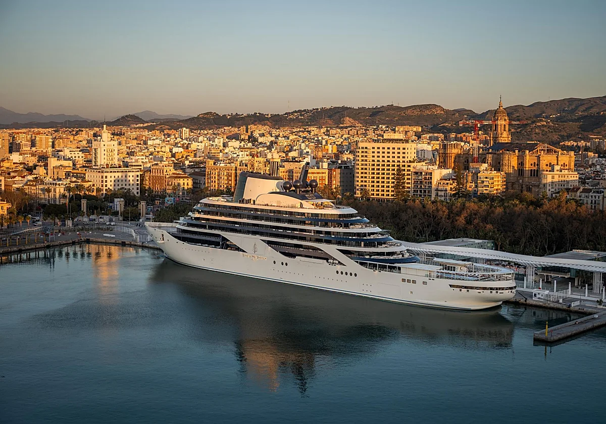 Four Seasons Yacht