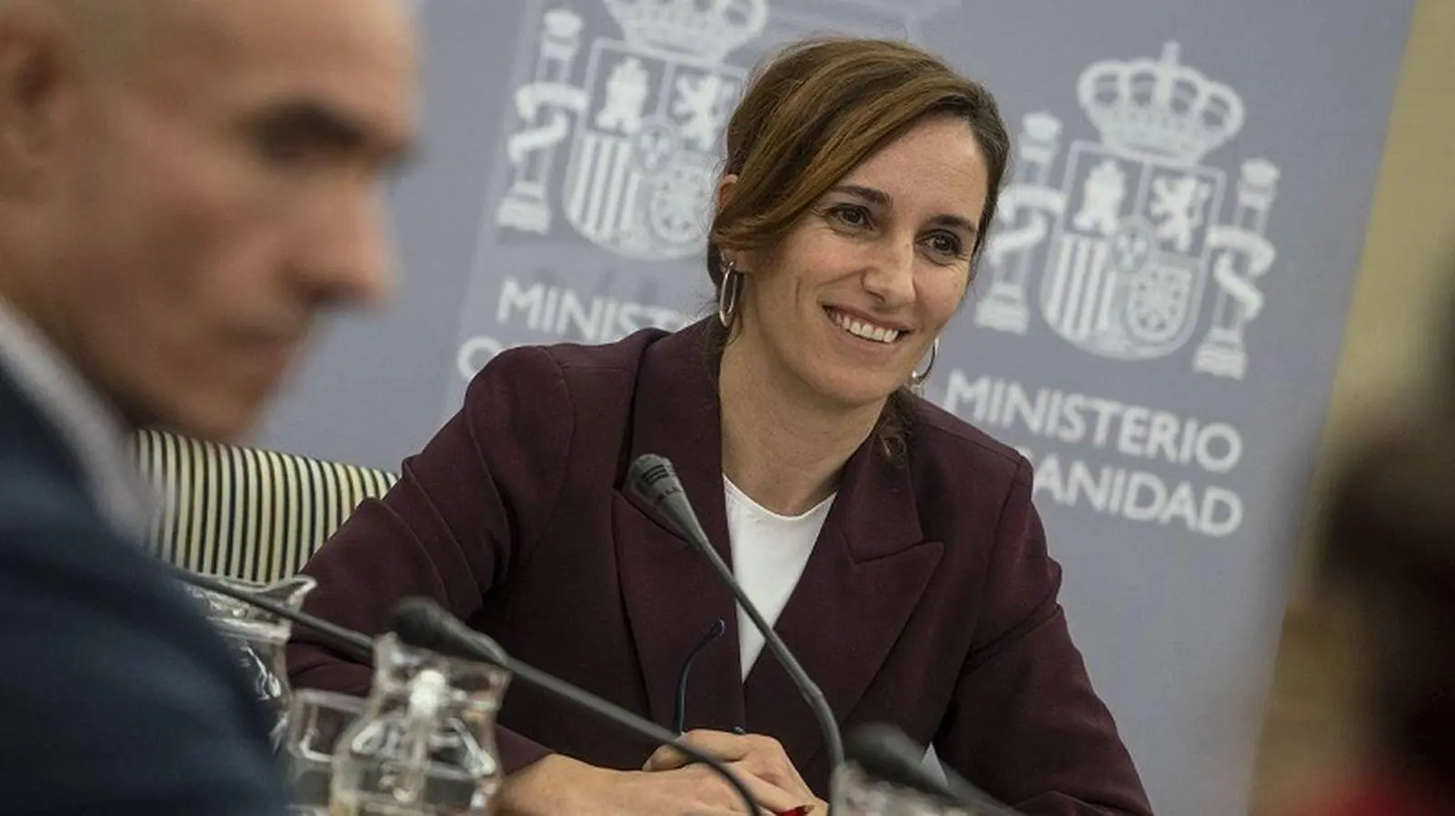 Mónica García descubre en Ceuta que gestionar es más difícil que dar lecciones