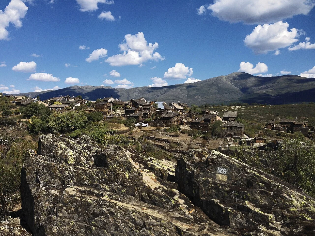 El pueblo de Guadalajara con pozas de agua helada que se convierte en el refugio secreto del verano El pueblo de Guadalajara con pozas de agua helada que se convierte en el refugio secreto del verano