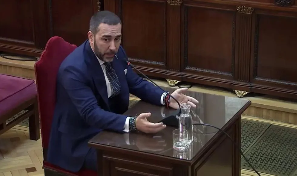 AZVI recurre la denegación del Tribunal Supremo a querellarse contra Víctor de Aldama