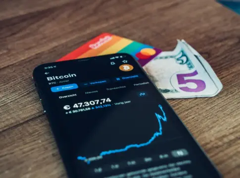apple-bitcoin-john-ternus-futuro-portada Apple Bitcoin