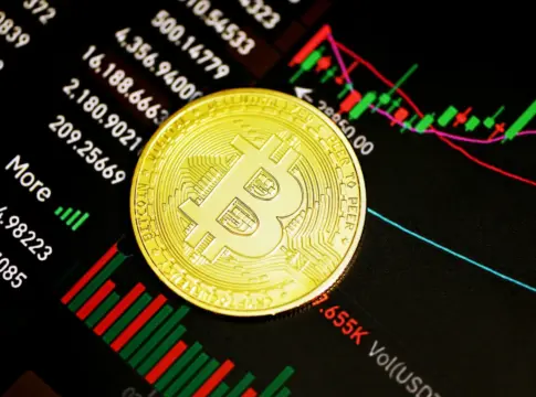 bitcoin-supera-81000-dolares-portada bitcoin supera 81000 dólares