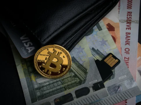 brecha-datos-trezor-13689-usuarios-portada brecha datos Trezor