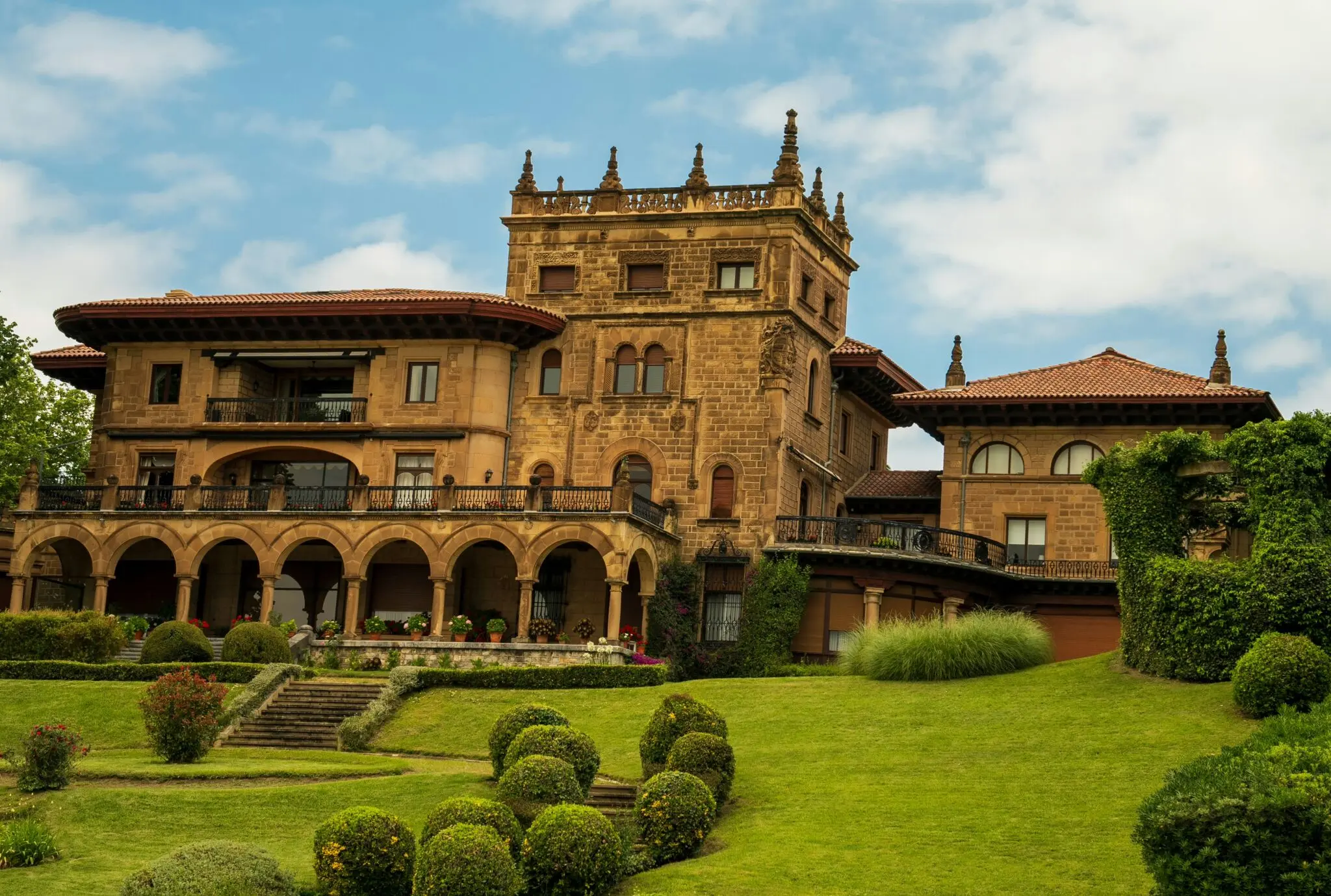 Castillos en venta en España: por qué el de Ocharan es un activo refugio de 6,5 millones 1 Merca2 castillo Ocharan Castro-Urdiales
