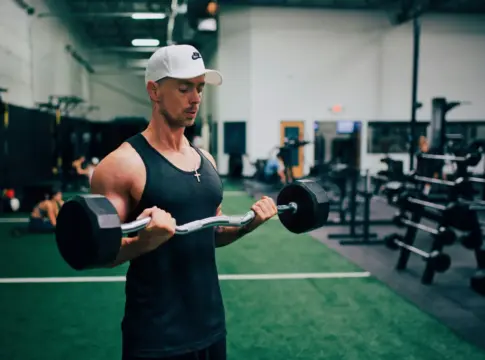 definicion-muscular-despues-50-entrenamiento-de-fue-1 entrenamiento de fuerza mayores 50